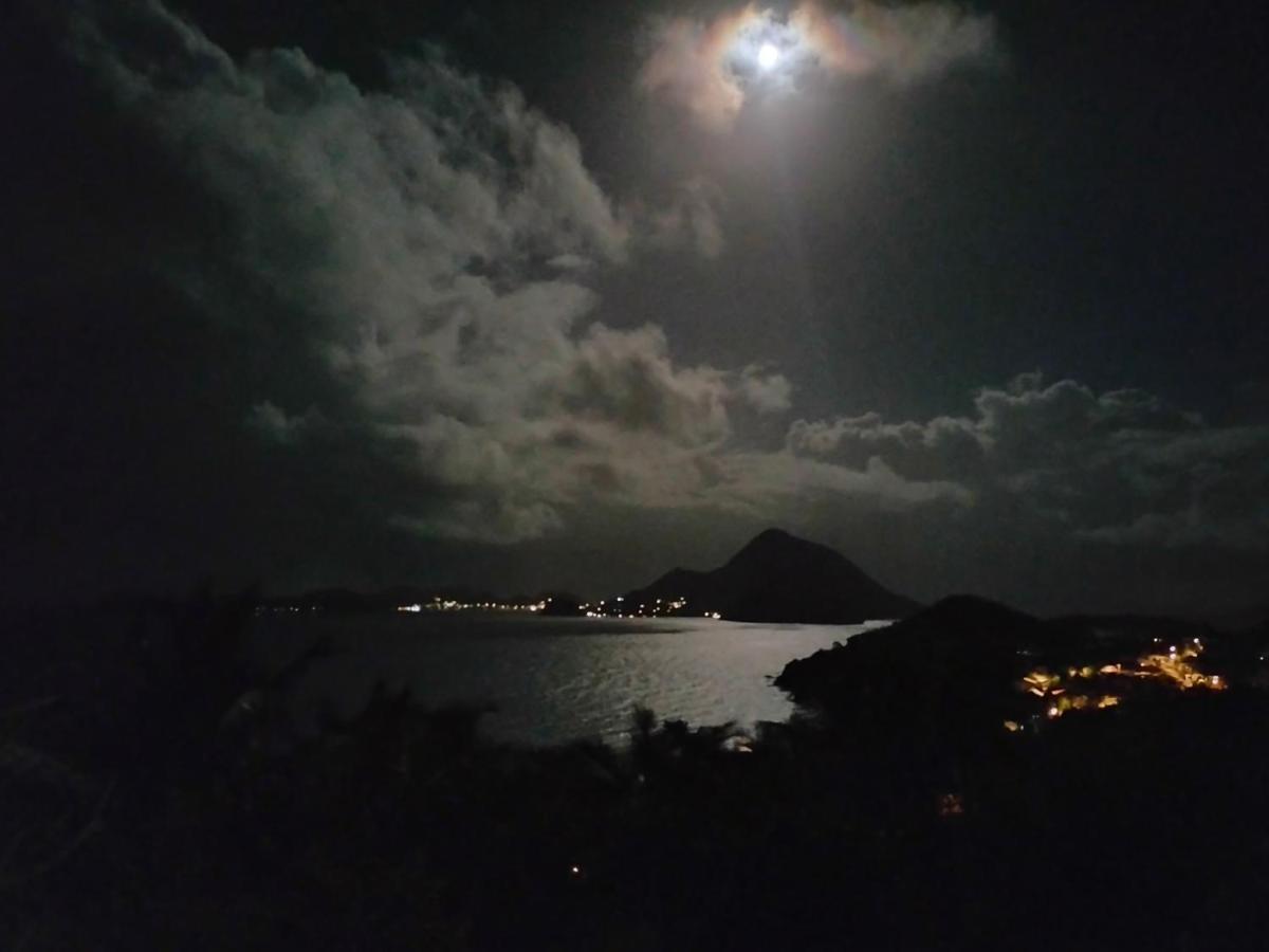 La Maison Bleue - Les Hauts De La Baie Terre-de-Bas ภายนอก รูปภาพ