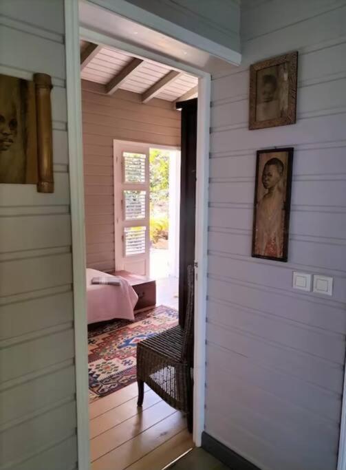 La Maison Bleue - Les Hauts De La Baie Terre-de-Bas ภายนอก รูปภาพ