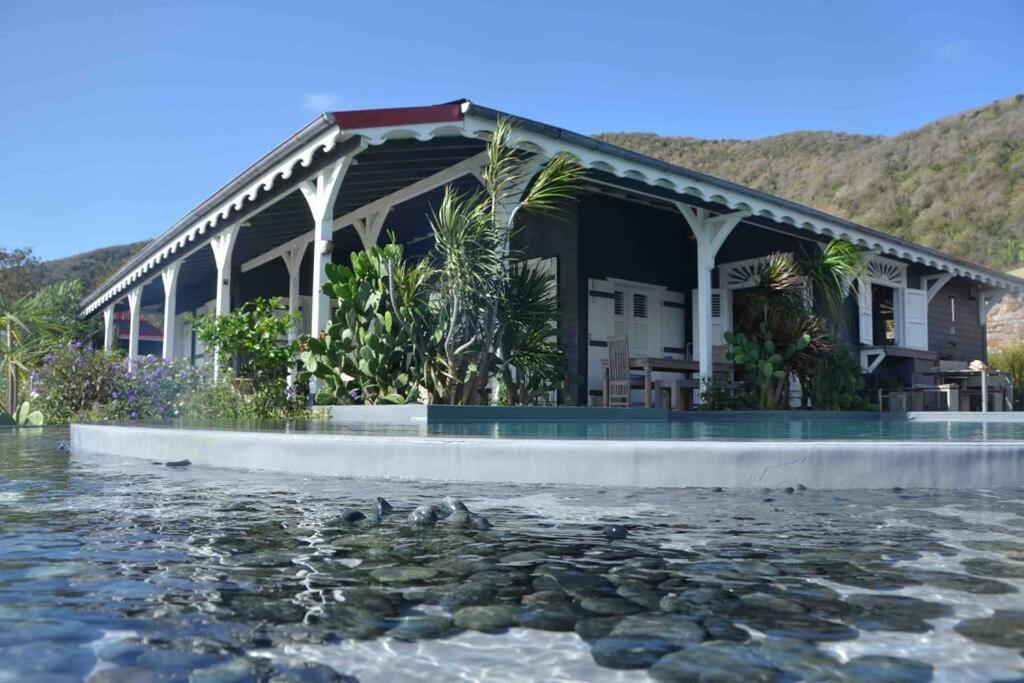 La Maison Bleue - Les Hauts De La Baie Terre-de-Bas ภายนอก รูปภาพ